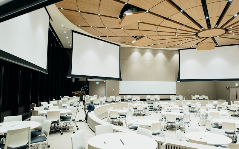 Seminar venue where ticketing professionals learn about refund protection partnerships